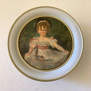 Vintage Victorian metal tin